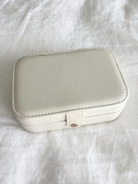 White Travel Jewelry Box
